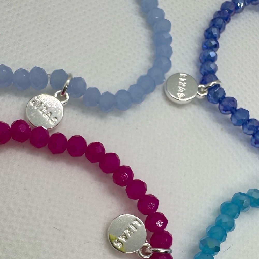 5 Lizas Stretch Bracelets - Picture 3 of 4